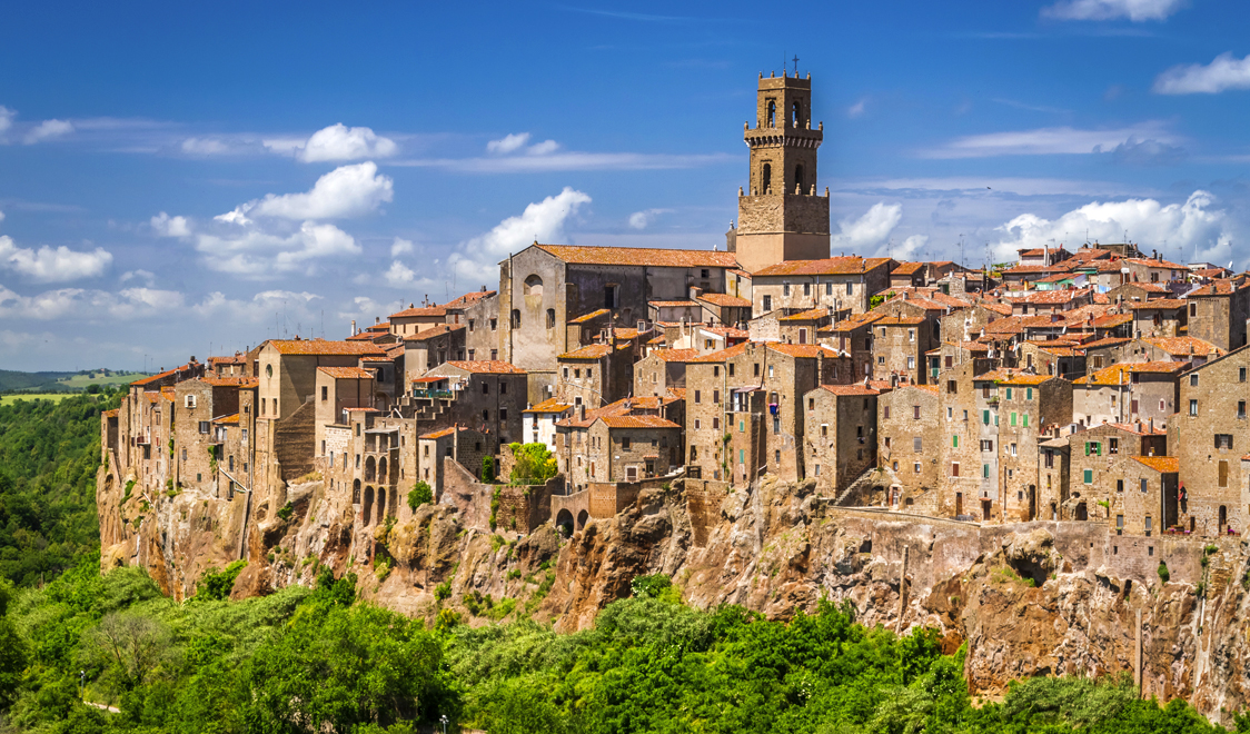 27-places-in-italy-that-dont-look-real-pitigliano