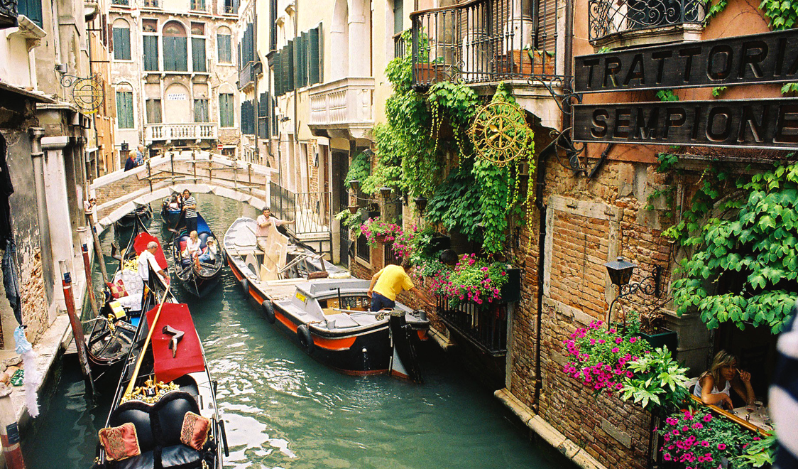 27-places-in-italy-that-dont-look-real-venice