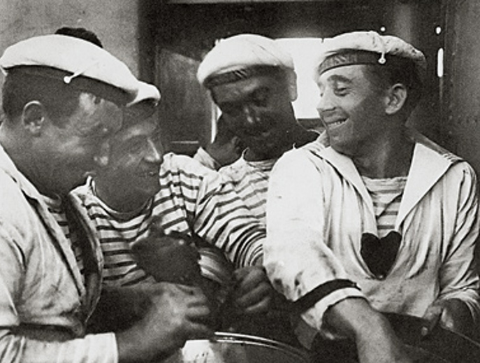 French-Sailors-in-Breton-Stripes(2)