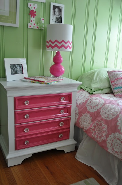 комната в розовом стиле