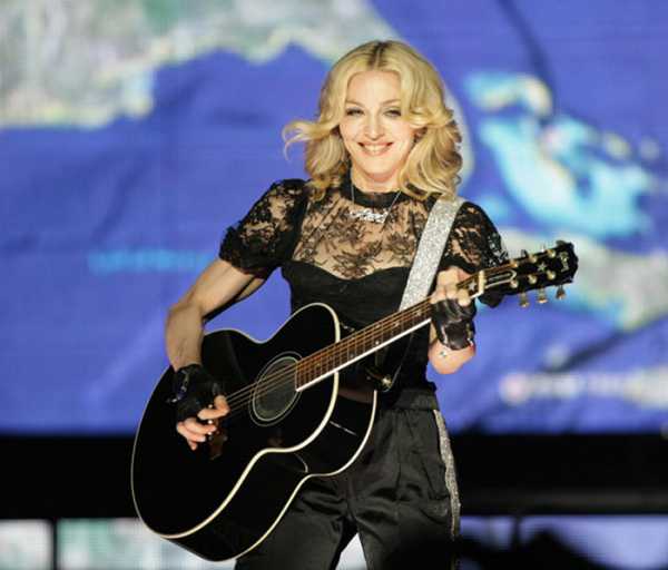 На концерте пьяная Мадонна пародировала деревенский акцент жителей Кентукки